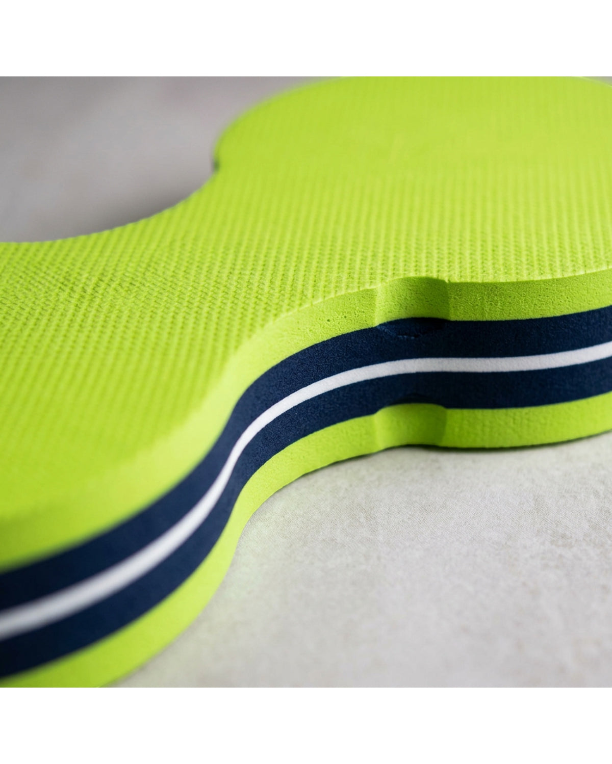 Kjwfx Figure-Eight Pull-Kick Training Float 32 cm Lime Navy - Detail view